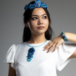 Набор выполненный в сутажной технике.