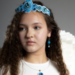 Набор выполненный в сутажной технике.