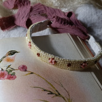 Ожерелок с коралловыми бусинами