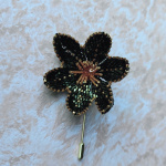 Брошь Ночная фиалка