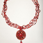 Подвеска в красном